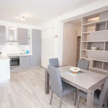 Apartmán Lungomare - Goelba
